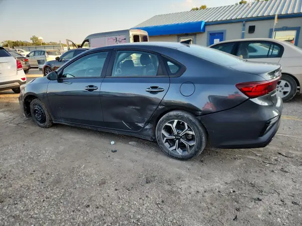 3KPF24AD0ME337780 2021 KIA FORTE - Image 2