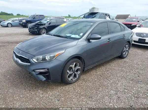 3KPF24AD0ME339805 2021 KIA FORTE - Image 2