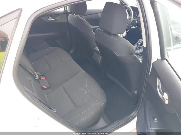 3KPF24AD0ME343871 2021 KIA FORTE - Image 8