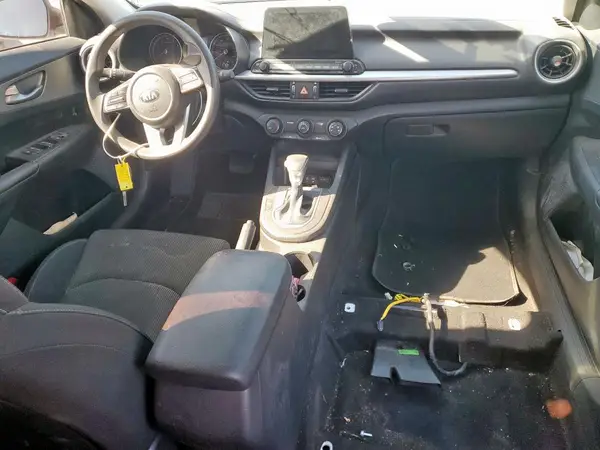 3KPF24AD0ME349329 2021 KIA FORTE - Image 8