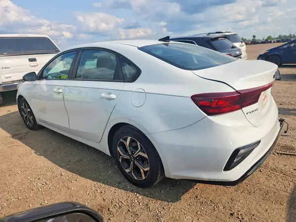 3KPF24AD0ME354028 2021 KIA FORTE - Image 2