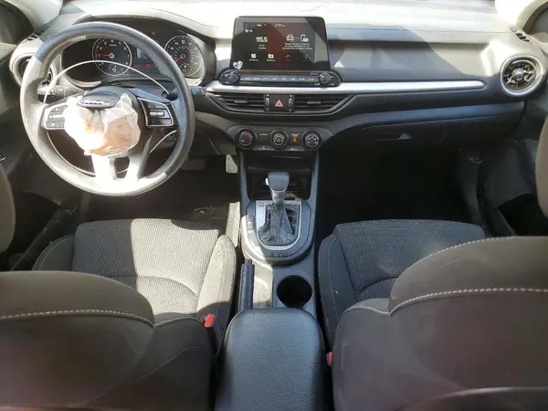 3KPF24AD0ME363957 2021 KIA FORTE - Image 8