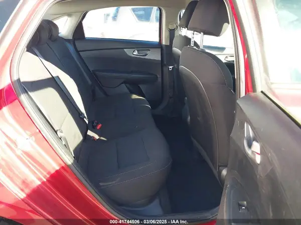 3KPF24AD0ME364090 2021 KIA FORTE - Image 8