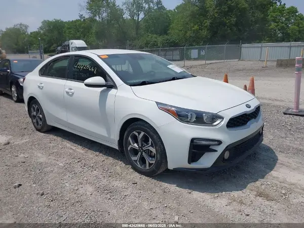 3KPF24AD0ME364882 2021 KIA FORTE - Image 1