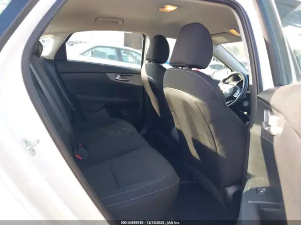 3KPF24AD0ME369029 2021 KIA FORTE - Image 8