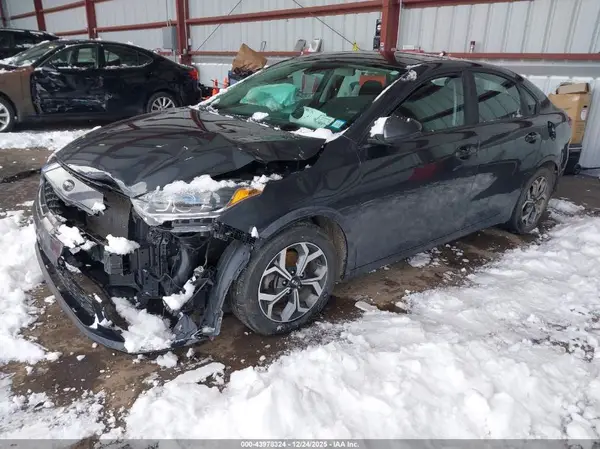 3KPF24AD0ME369970 2021 KIA FORTE - Image 2