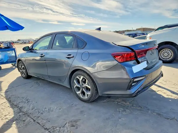 3KPF24AD0ME373386 2021 KIA FORTE - Image 2