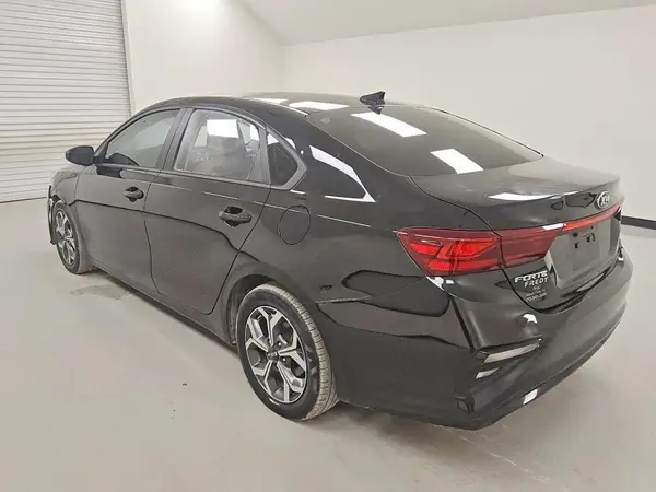 3KPF24AD0ME373629 2021 KIA FORTE - Image 2