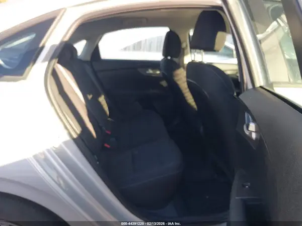 3KPF24AD0ME378491 2021 KIA FORTE - Image 8