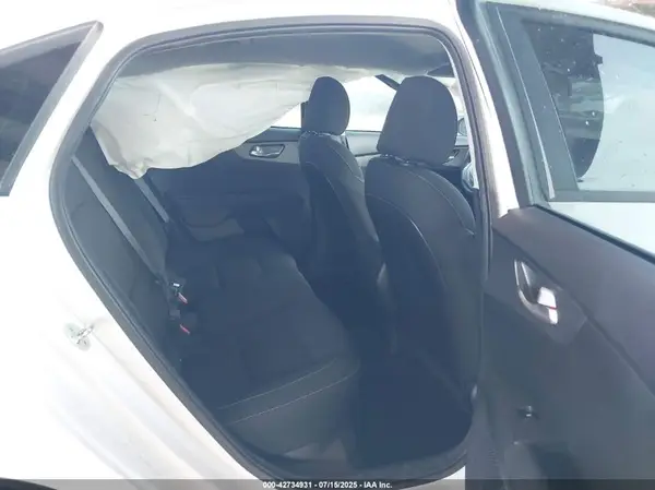 3KPF24AD0ME380287 2021 KIA FORTE - Image 8