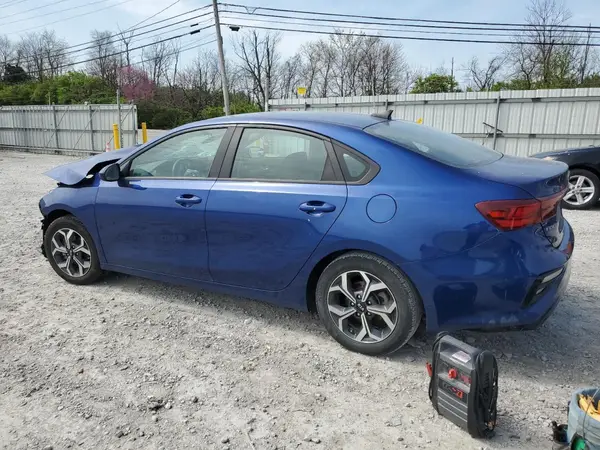 3KPF24AD0ME385540 2021 KIA FORTE - Image 2