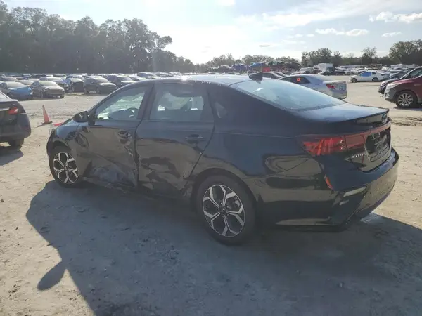 3KPF24AD0ME389751 2021 KIA FORTE - Image 2