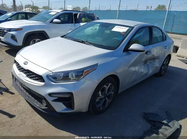 3KPF24AD0ME389801 2021 KIA FORTE - Image 2