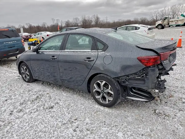 3KPF24AD0ME389927 2021 KIA FORTE - Image 2