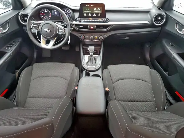 3KPF24AD0ME389927 2021 KIA FORTE - Image 8
