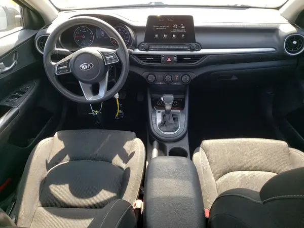 3KPF24AD0ME390883 2021 KIA FORTE - Image 8