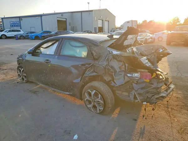 3KPF24AD0ME395968 2021 KIA FORTE - Image 2