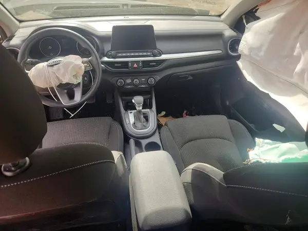 3KPF24AD0ME397591 2021 KIA FORTE - Image 8