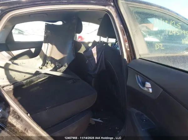 3KPF24AD0ME402398 2021 KIA FORTE - Image 8