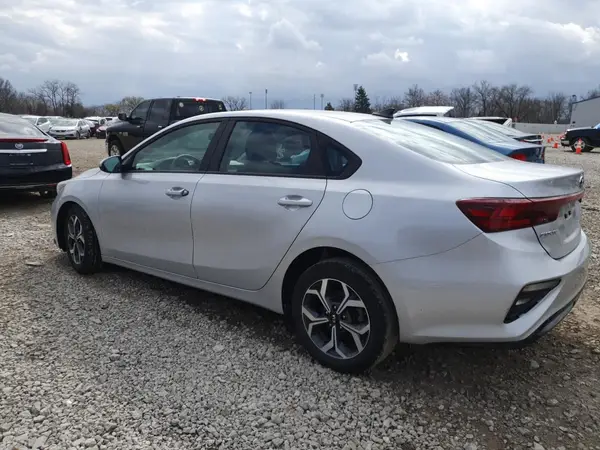 3KPF24AD0ME403504 2021 KIA FORTE - Image 2