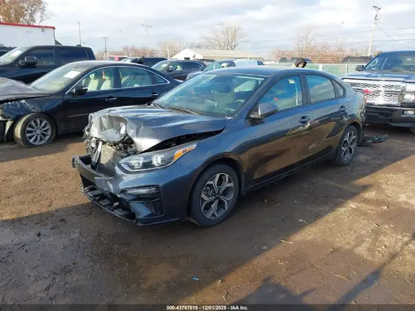 3KPF24AD0ME404197 2021 KIA FORTE - Image 2