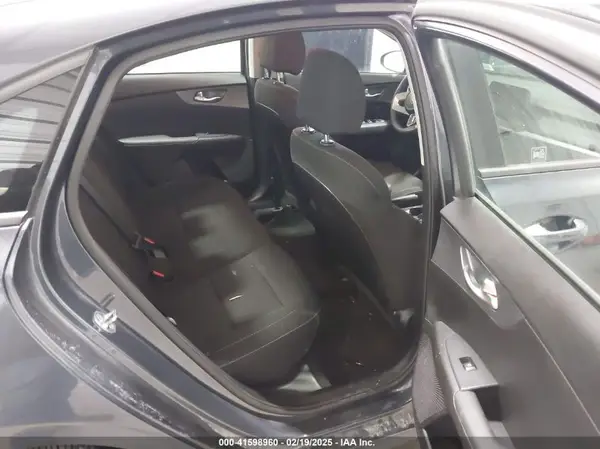 3KPF24AD0ME404393 2021 KIA FORTE - Image 8