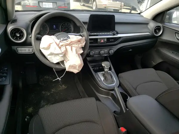 3KPF24AD0ME405348 2021 KIA FORTE - Image 8