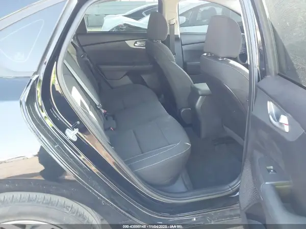 3KPF24AD0ME407519 2021 KIA FORTE - Image 8