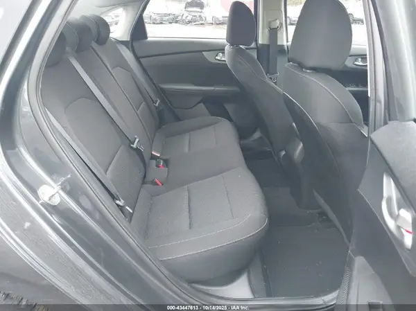 3KPF24AD0ME409156 2021 KIA FORTE - Image 8
