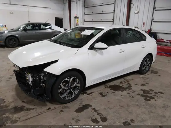 3KPF24AD0ME410811 2021 KIA FORTE - Image 2