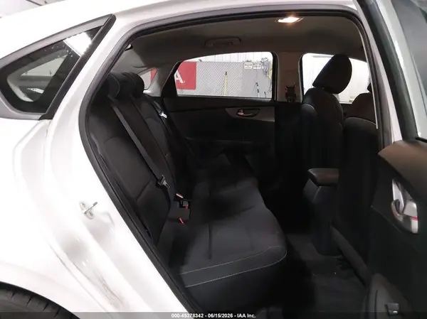 3KPF24AD0ME410811 2021 KIA FORTE - Image 8
