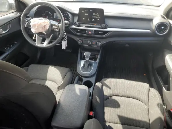 3KPF24AD0ME411165 2021 KIA FORTE - Image 8