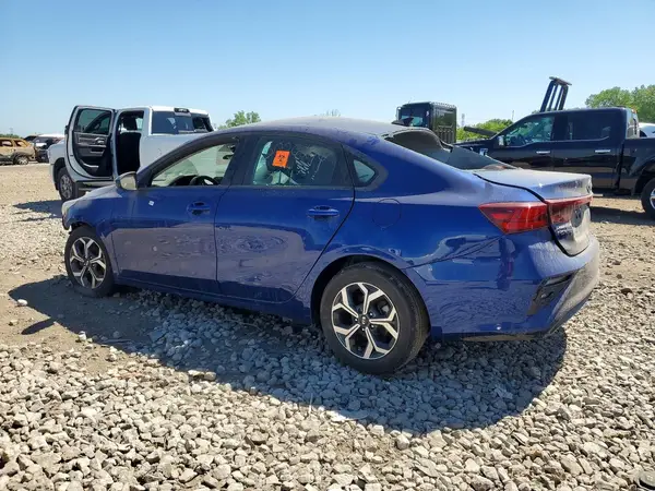 3KPF24AD0ME411215 2021 KIA FORTE - Image 2
