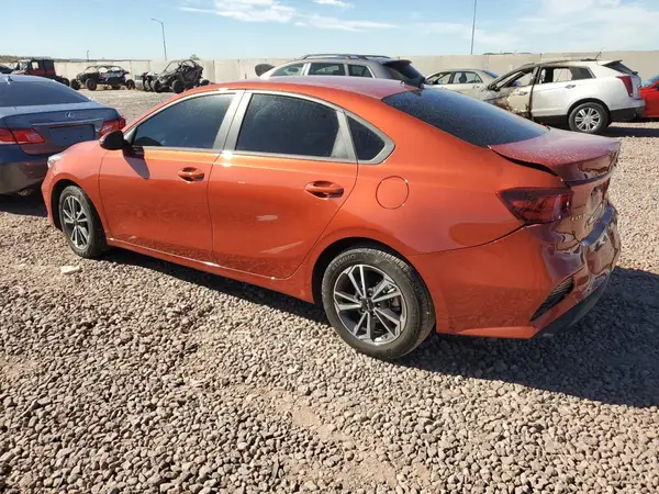 3KPF24AD0NE416349 2022 KIA FORTE - Image 2