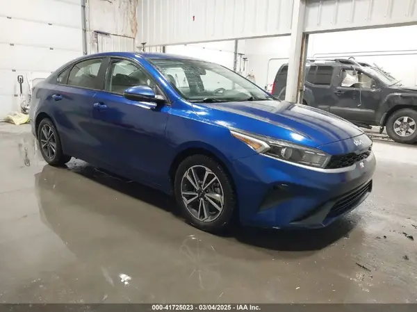 3KPF24AD0NE416805 2022 KIA FORTE - Image 1