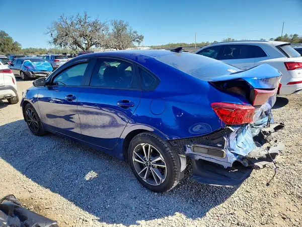 3KPF24AD0NE419297 2022 KIA FORTE - Image 2
