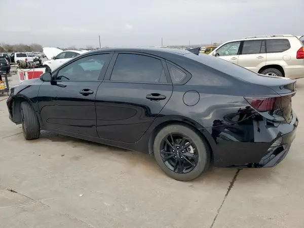 3KPF24AD0NE424984 2022 KIA FORTE - Image 2