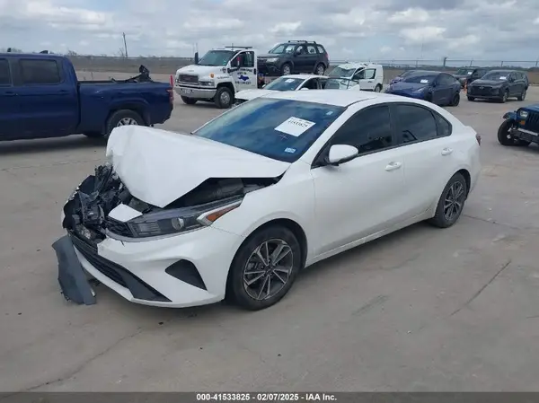 3KPF24AD0NE425701 2022 KIA FORTE - Image 2