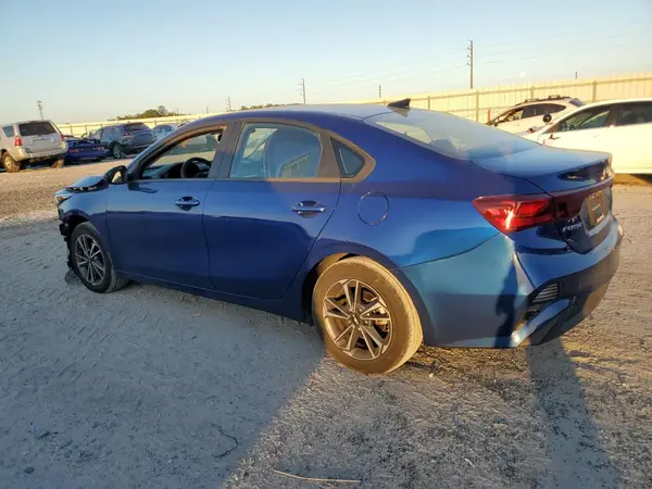 3KPF24AD0NE429425 2022 KIA FORTE - Image 2