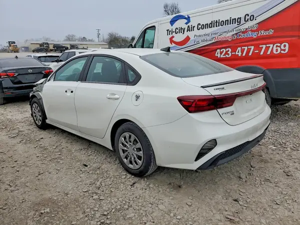 3KPF24AD0NE430364 2022 KIA FORTE - Image 2