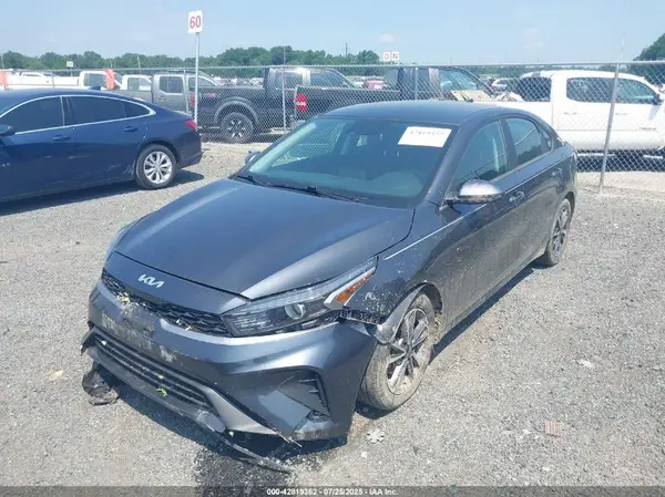 3KPF24AD0NE431787 2022 KIA FORTE - Image 2