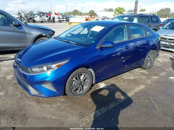 3KPF24AD0NE432275 2022 KIA FORTE - Image 2