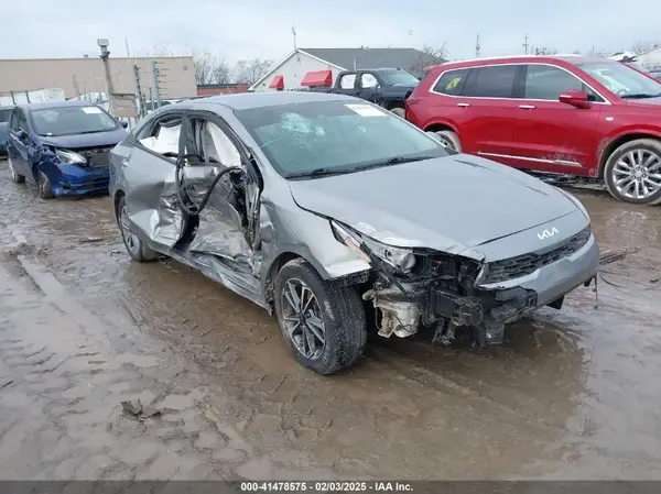 3KPF24AD0NE436326 2022 KIA FORTE - Image 1