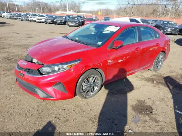 3KPF24AD0NE437573 2022 KIA FORTE - Image 2