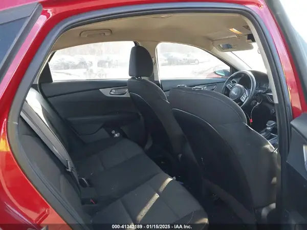 3KPF24AD0NE437573 2022 KIA FORTE - Image 8