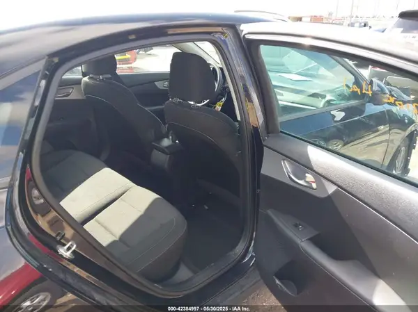 3KPF24AD0NE440201 2022 KIA FORTE - Image 8