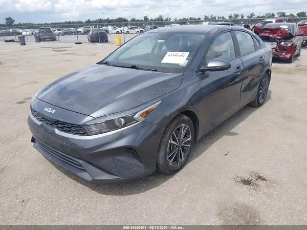 3KPF24AD0NE445351 2022 KIA FORTE - Image 2