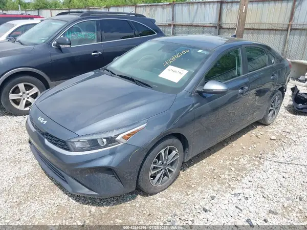 3KPF24AD0NE445947 2022 KIA FORTE - Image 2