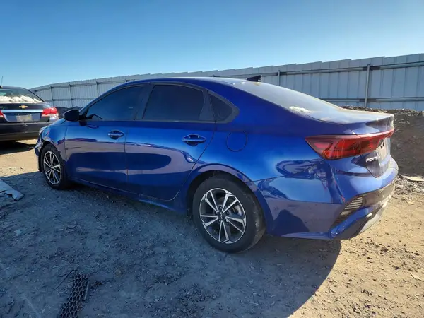 3KPF24AD0NE445995 2022 KIA FORTE - Image 2