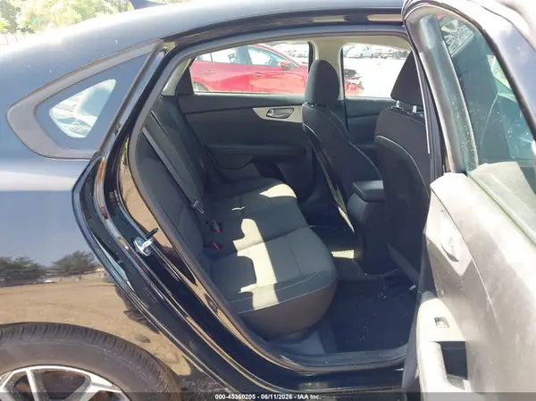 3KPF24AD0NE446810 2022 KIA FORTE - Image 8
